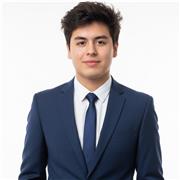 Profesor de historia con no tanta experiencia y ganas de enseñar y crear clase para los alumnos